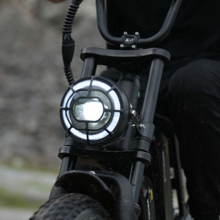 CycHunter Moped Style Ebike - Image 8